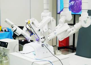 我国手术机器人市场规模破百亿在即 但资本市场热度呈下降走势