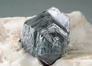 我国海绵钛行业产量持续增长 市场集中度较高其新疆湘润市场份额占比最大