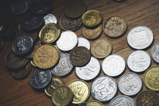 截至2025年1月底我国境内公募基金管理机构共163家 资产净值合计31.93万亿元