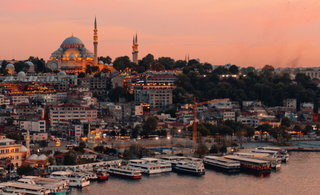 我国及部分省市电动船舶行业相关政策：鼓励绿色电动智能船舶试点应用